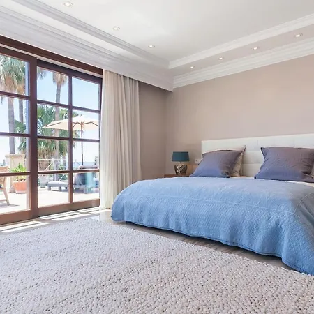 Escuela With Private Pool Marbella