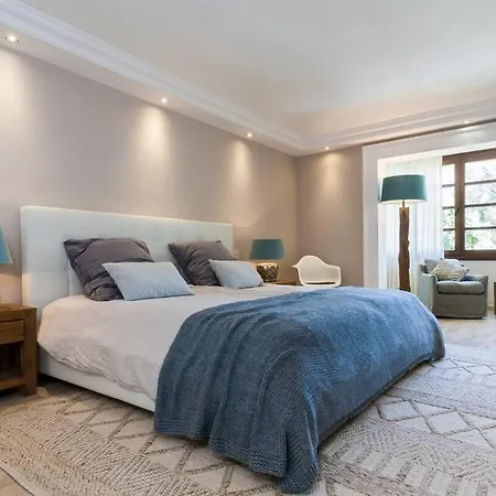 Escuela With Private Pool * Marbella